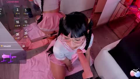 michelle_cutee_ online show from December 22, 2025, 8:06 pm
