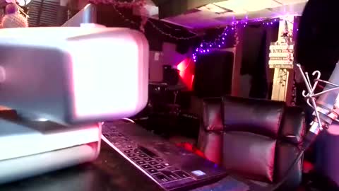 michelle_flowers online show from October 22, 2025, 4:02 am