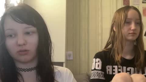 michelle_neely online show from October 20, 2025, 11:43 am