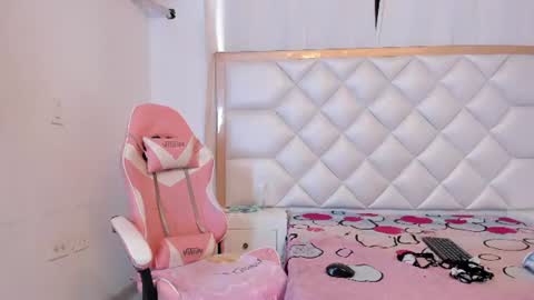michelleblair1 online show from July 3, 2026, 12:33 pm