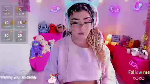   online show from September 20, 2025, 2:18 pm