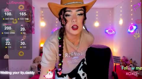   online show from November 14, 2025, 7:40 am