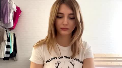 Jenny online show from March 21, 2026, 7:24 am
