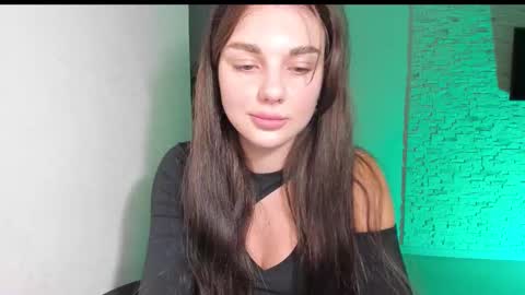 Michellee online show from October 13, 2025, 4:18 pm