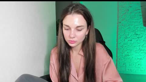 Snapshot of michelliibeautiful chatting on November 13, 2025, 6:29 pm Michellee online show from November 13, 2025, 6:29 pm