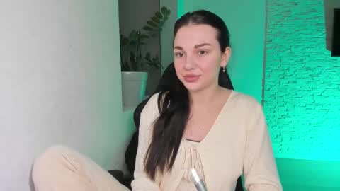 Snapshot of michelliibeautiful chatting on January 16, 2026, 2:43 pm Michellee online show from January 16, 2026, 2:43 pm