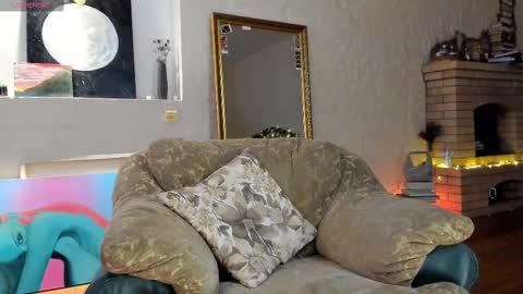 Snapshot of michi_souffl chatting on February 28, 2025, 7:58 am Michi online show from February 28, 2025, 7:58 am