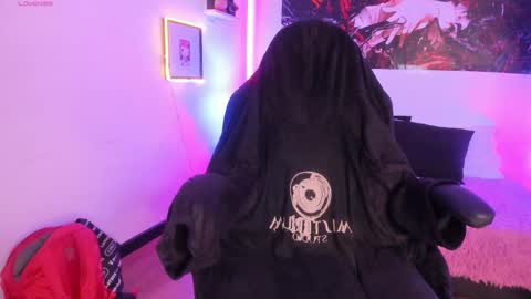 Snapshot of michonne_09 chatting on November 22, 2025, 10:20 pm michonne_09 online show from November 22, 2025, 10:20 pm