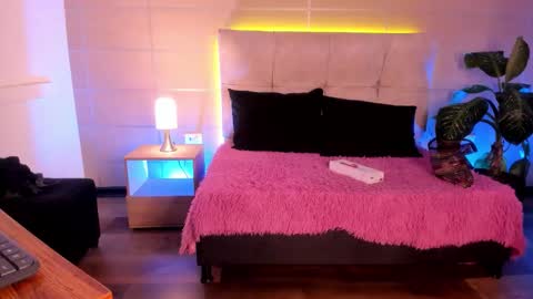 Snapshot of michonne_09 chatting on December 21, 2025, 12:51 am michonne_09 online show from December 21, 2025, 12:51 am