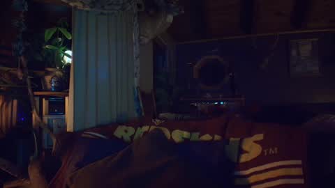 Snapshot of mickeeydoll6669 chatting on December 19, 2024, 2:01 am Hey Mickey online show from December 19, 2024, 2:01 am