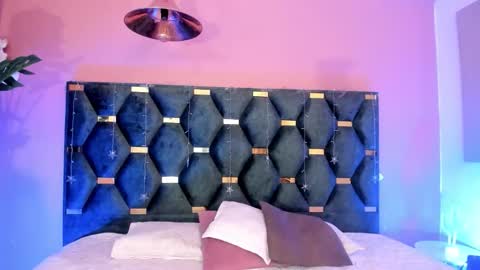 Snapshot of micki__ chatting on February 26, 2026, 11:09 am Micki online show from February 26, 2026, 11:09 am