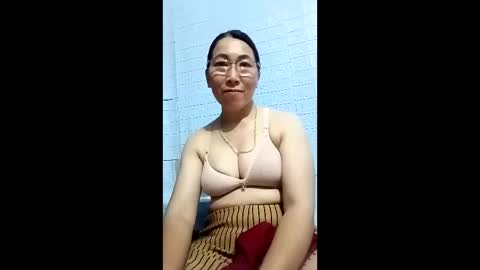 Miky online show from May 6, 2026, 3:46 am