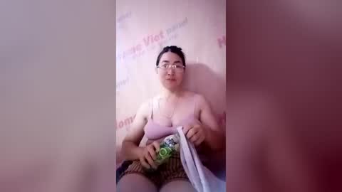 Snapshot of mickye00 chatting on June 28, 2026, 2:45 pm Miky online show from June 28, 2026, 2:45 pm