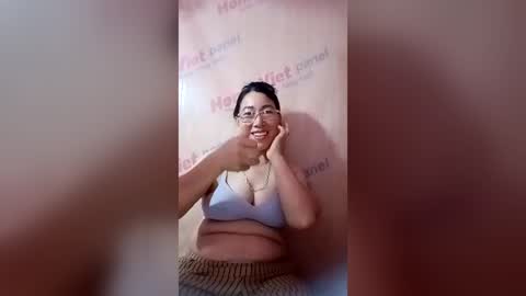 Snapshot of mickye00 chatting on July 2, 2026, 2:33 am Miky online show from July 2, 2026, 2:33 am