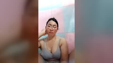 Snapshot of mickye00 chatting on July 10, 2026, 10:40 am Miky online show from July 10, 2026, 10:40 am