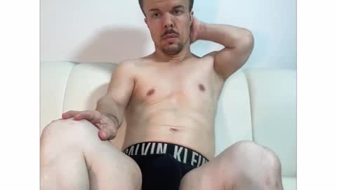 Aaron online show from October 11, 2025, 2:00 am