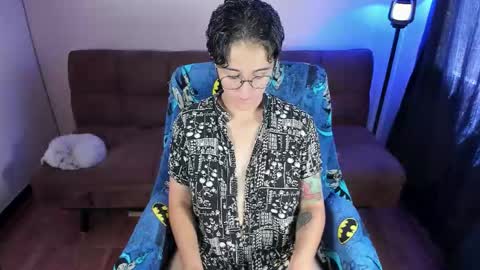 Snapshot of midnight07_ chatting on February 2, 2026, 3:33 pm Blue online show from February 2, 2026, 3:33 pm