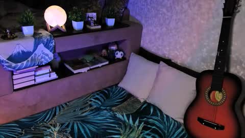 Max online show from September 21, 2025, 4:08 pm