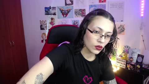 Pola  INDEPENDENT MODEL online show from December 19, 2024, 7:07 pm