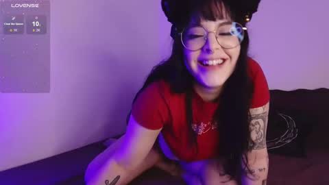 Snapshot of midnightkitten_ chatting on November 4, 2025, 10:31 pm Nana online show from November 4, 2025, 10:31 pm