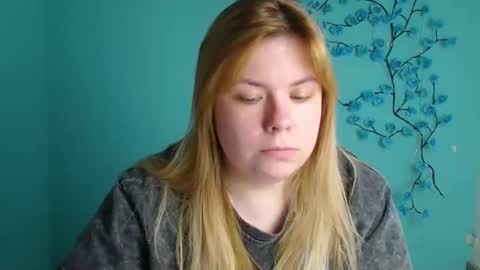 Snapshot of midnightmariana chatting on May 5, 2026, 11:18 am Mariana online show from May 5, 2026, 11:18 am