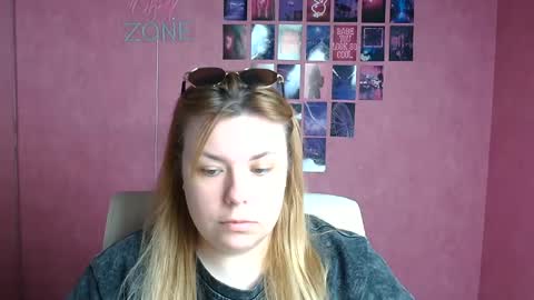 Snapshot of midnightmariana chatting on May 22, 2026, 5:36 am Mariana online show from May 22, 2026, 5:36 am
