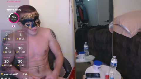 midnightmasc online show from May 5, 2026, 12:18 am