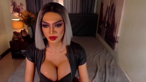 Snapshot of midnightscentxx chatting on January 12, 2025, 9:19 am KATE online show from January 12, 2025, 9:19 am