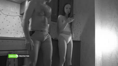 midnightsnowflakes online show from January 6, 2026, 4:54 pm