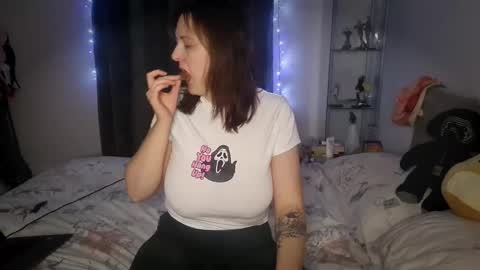 Midnight online show from November 3, 2025, 2:51 pm