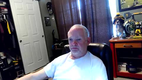 midwestdad09 online show from April 9, 2026, 9:53 pm