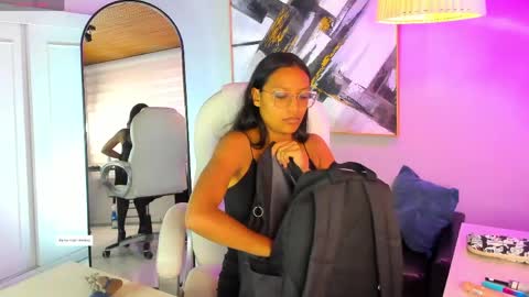 miel_ambar online show from May 26, 2026, 4:36 pm