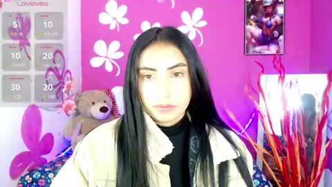 Snapshot of miela_doll chatting on July 12, 2026, 11:34 am Nicole online show from July 12, 2026, 11:34 am