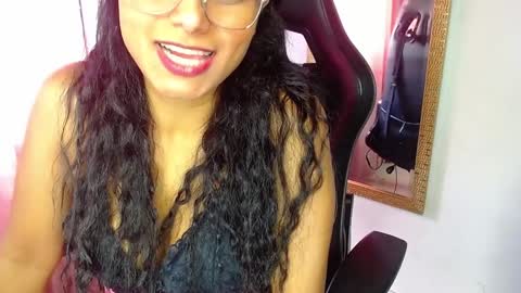 mielsquirt online show from December 6, 2024, 7:01 pm