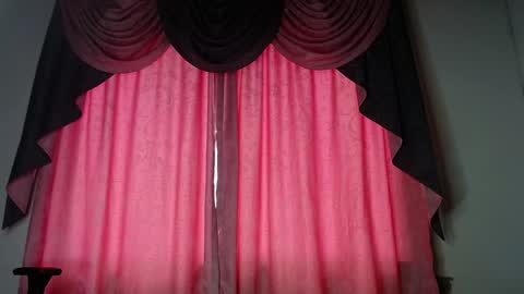 mielsquirt online show from February 6, 2025, 12:26 pm
