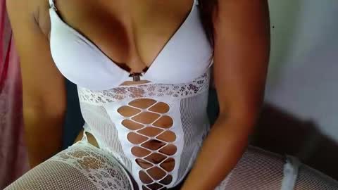 mielsquirt online show from March 6, 2025, 11:25 am