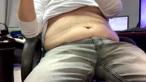 miggie001 online show from January 16, 2026, 1:26 pm