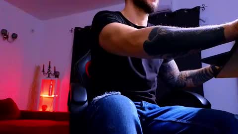 MightyAaron online show from September 21, 2025, 2:24 am