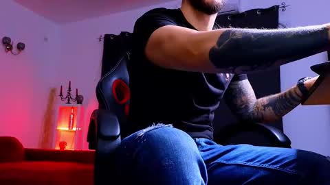 MightyAaron online show from October 3, 2025, 2:52 am