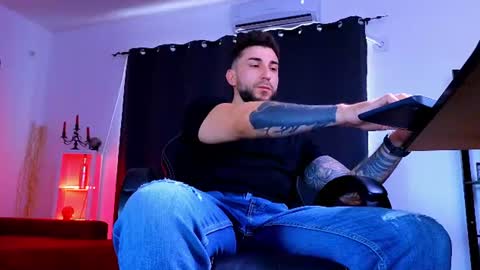 Snapshot of mightyaaron chatting on July 16, 2026, 5:13 am MightyAaron online show from July 16, 2026, 5:13 am