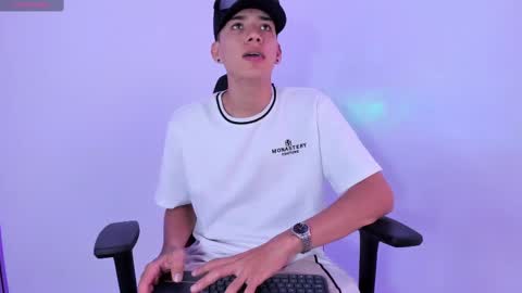 miguel_cagee online show from October 24, 2025, 10:39 pm