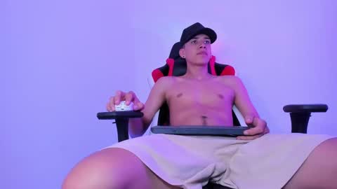 miguel_cagee online show from October 26, 2025, 8:04 pm