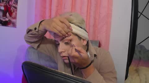 Snapshot of mihaa_adams chatting on February 6, 2026, 8:23 pm MIHAA-ADAMS online show from February 6, 2026, 8:23 pm