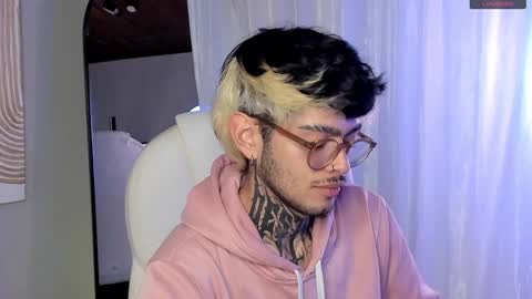 Snapshot of mihailleroy chatting on December 18, 2024, 10:13 pm MIHAIL LEROY finally independent model online show from December 18, 2024, 10:13 pm