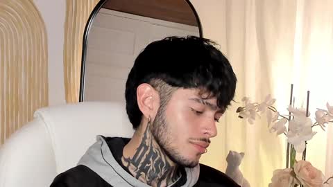 Snapshot of mihailleroy chatting on January 13, 2025, 11:49 pm MIHAIL LEROY finally independent model online show from January 13, 2025, 11:49 pm