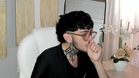 Snapshot of mihailleroy chatting on January 24, 2025, 2:49 am MIHAIL LEROY finally independent model online show from January 24, 2025, 2:49 am