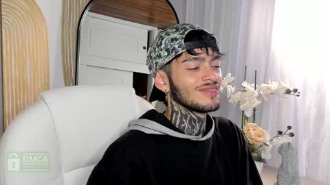 Snapshot of mihailleroy chatting on January 29, 2025, 9:07 pm MIHAIL LEROY finally independent model online show from January 29, 2025, 9:07 pm