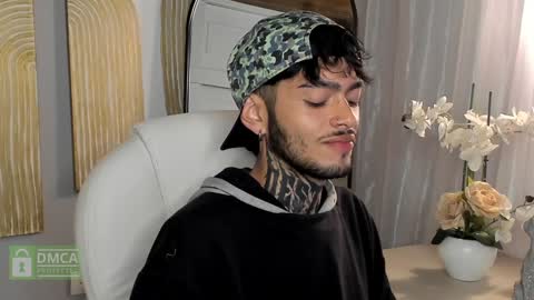 Snapshot of mihailleroy chatting on January 30, 2025, 4:58 am MIHAIL LEROY finally independent model online show from January 30, 2025, 4:58 am