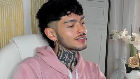 Snapshot of mihailleroy chatting on February 7, 2025, 4:48 am MIHAIL LEROY finally independent model online show from February 7, 2025, 4:48 am