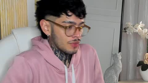 Snapshot of mihailleroy chatting on February 7, 2025, 7:50 am MIHAIL LEROY finally independent model online show from February 7, 2025, 7:50 am